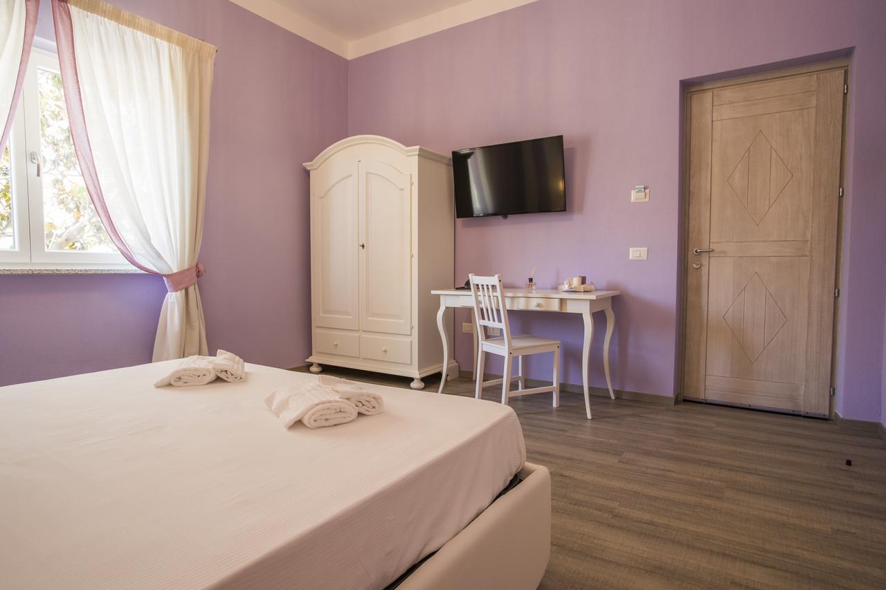 Les Suites Magnolia Olbia Exterior photo