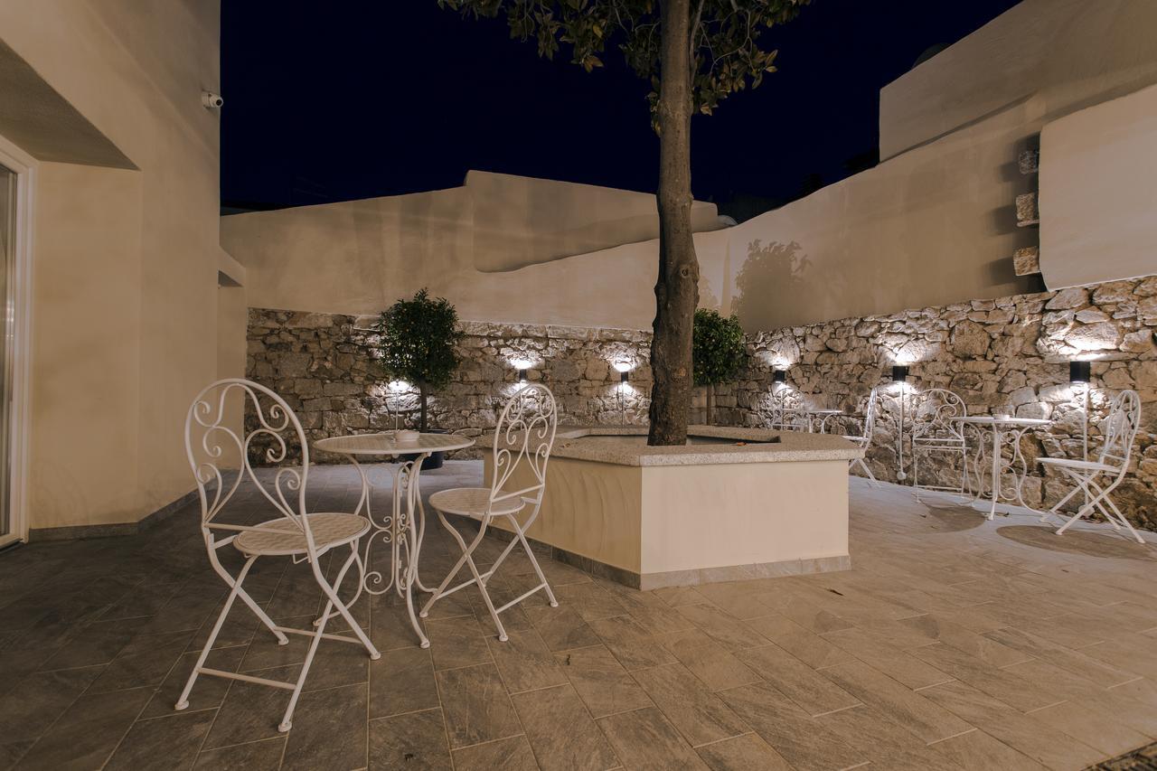 Les Suites Magnolia Olbia Exterior photo